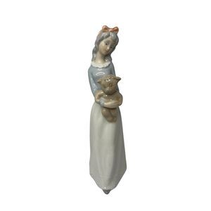 A Vintage Tengra Porcelain Piece Hand Made in Valencia Spain